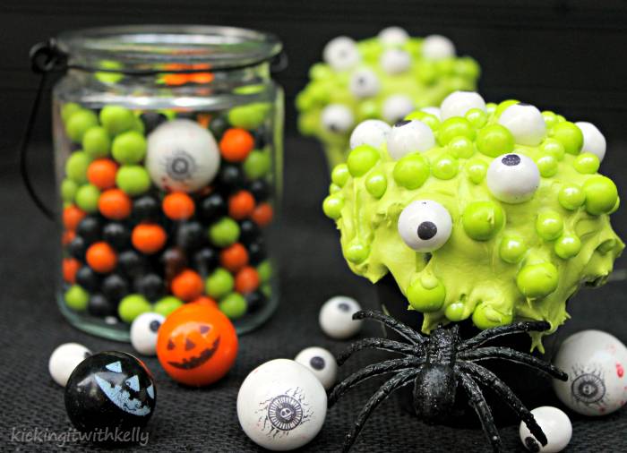 Spooky Halloween Treat | Eye Of Newt Cupcakes 3