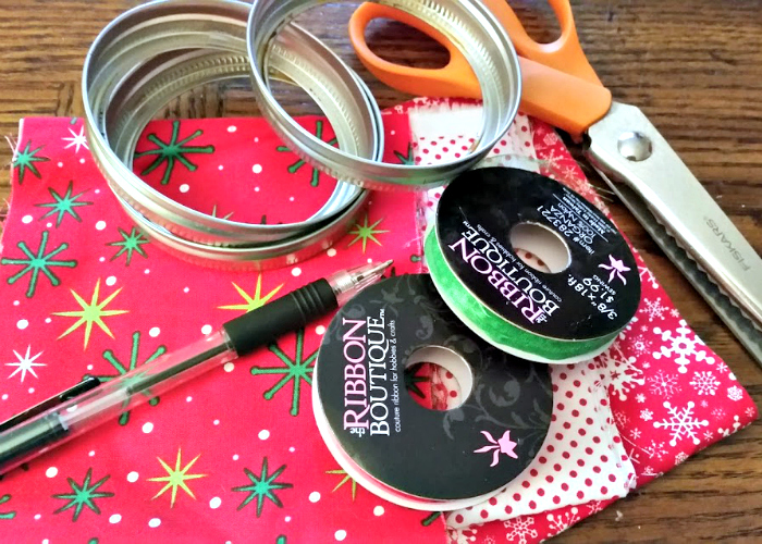 DIY Mason Jar Ring Fabric Wreath Ornaments supplies