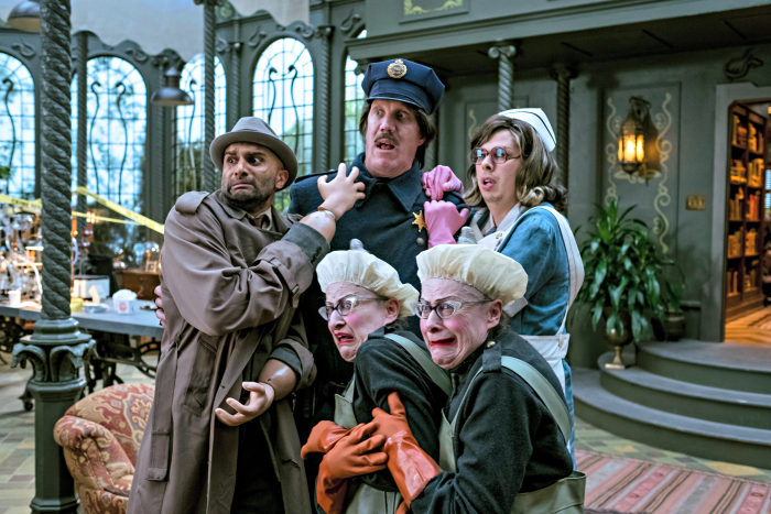 Lemony Snicket’s A Series of Unfortunate Events Is Coming To Netflix! 5