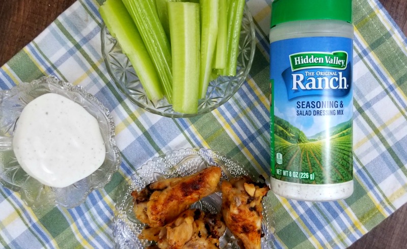 Easy Baked Buffalo Ranch Chicken Wings Recipe cooked wings